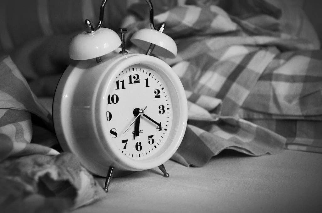 bedroom spring clean tips 2018