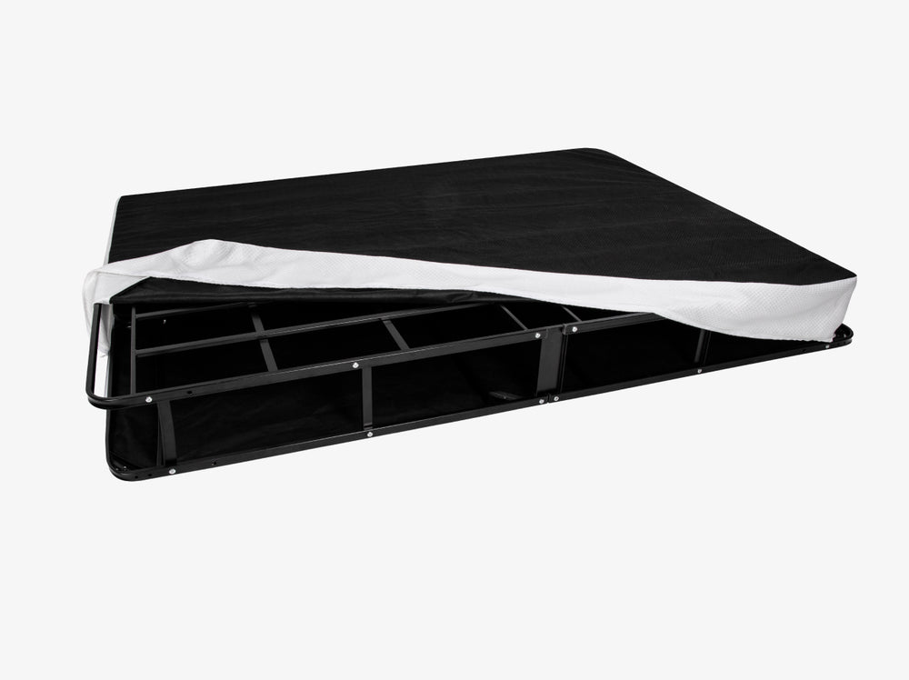 Bi-fold foundation detail